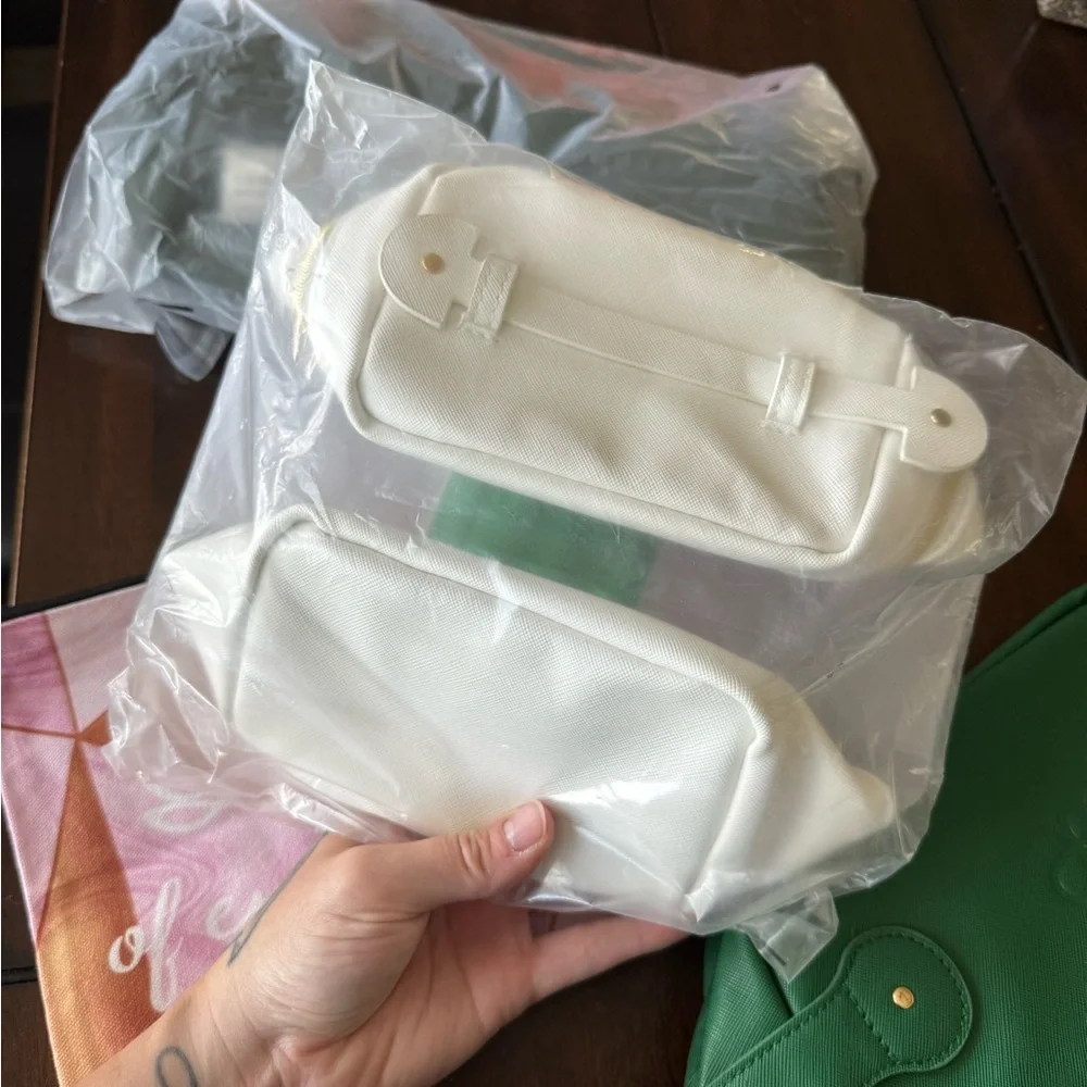 Arbonne White Mesh Cosmetic Pouch with Gold Zipper